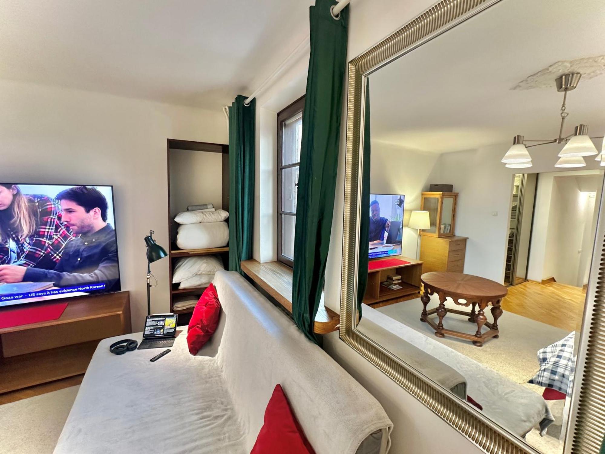 Old Town Best View Wifi 300 Mb/S Huge Screen Netflix Appletv Amazontv Варшава Экстерьер фото